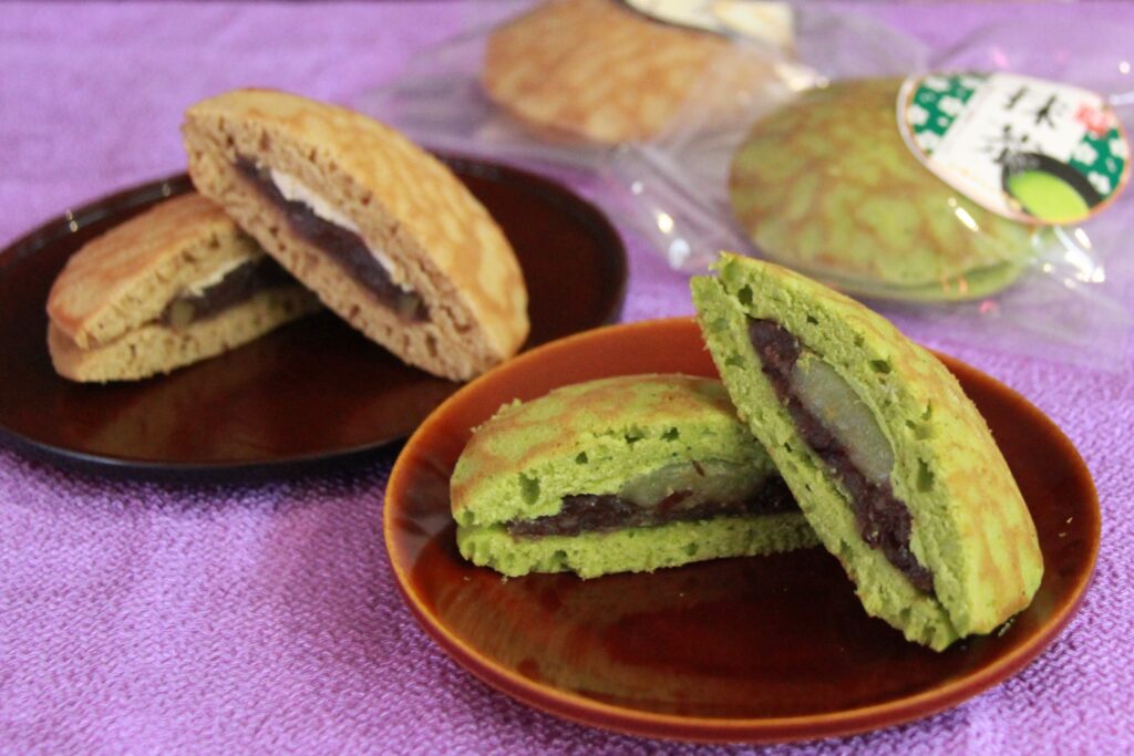 『姫路ロマン』抹茶、カフェラテ どちらも1個259円