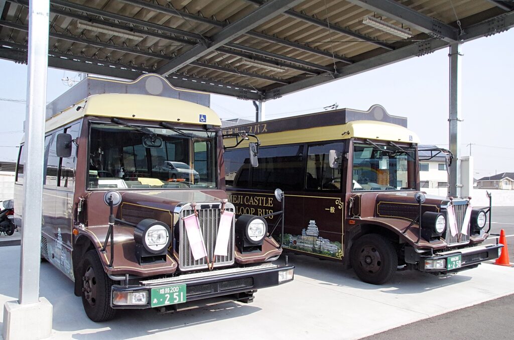 「かんべいくん号」と「しろまるひめ号」
