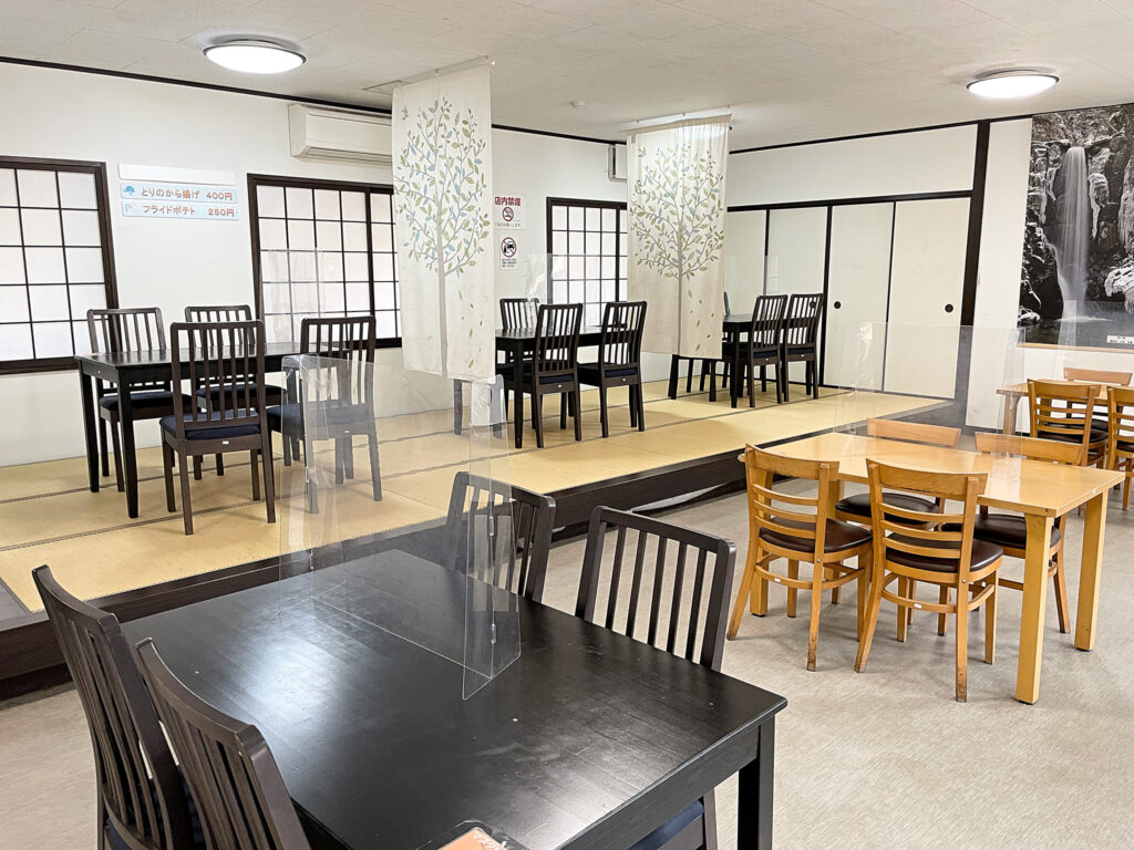 ますの茶屋の店内
