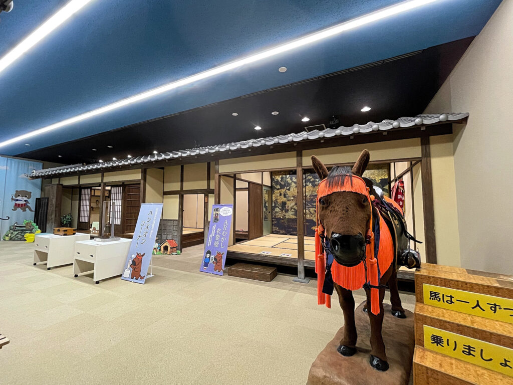 1階は無料展示ゾーン