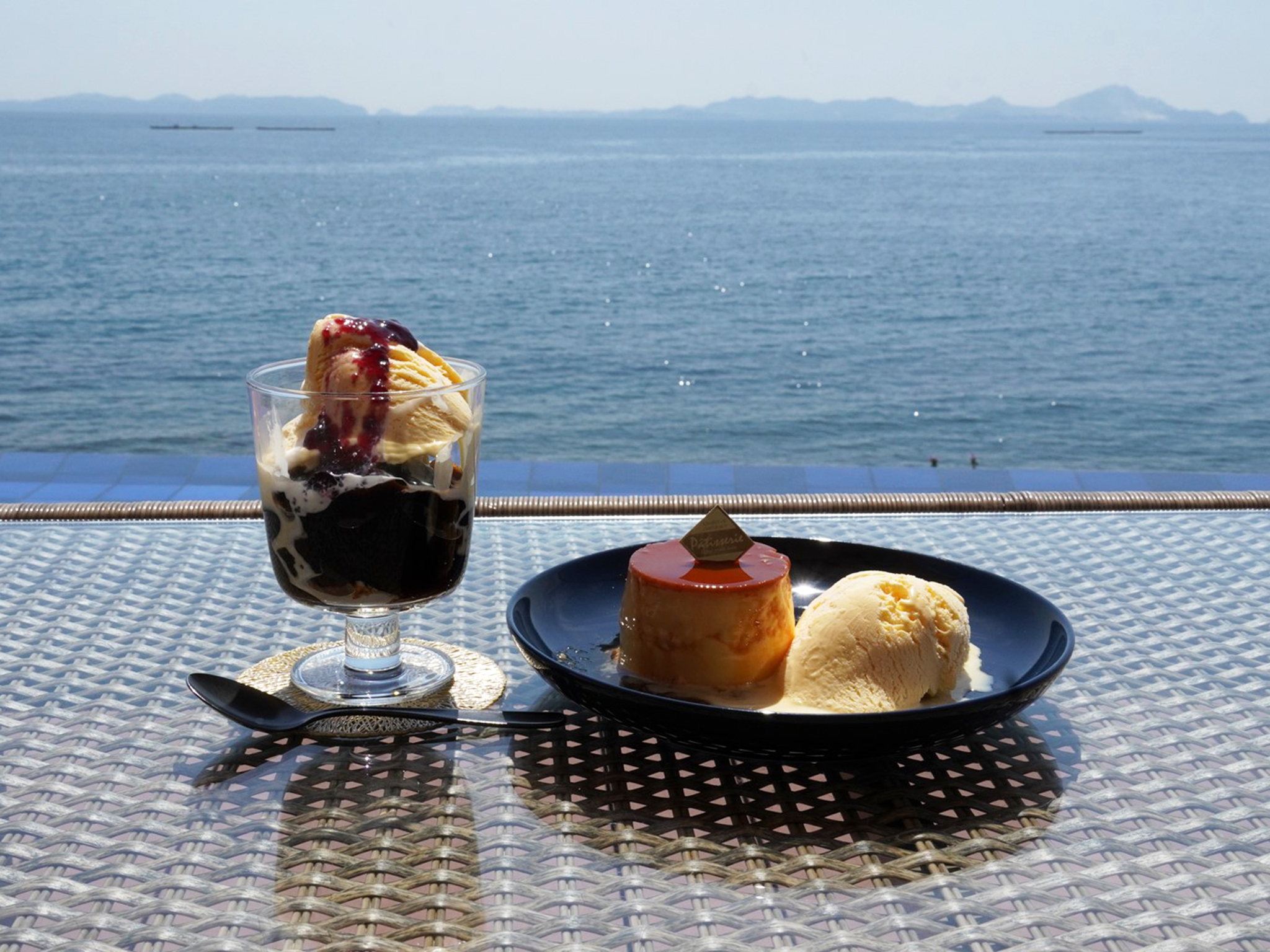 カフェ『壱枚乃絵（いちまいのえ）海辺のテラスカフェ赤穂店』