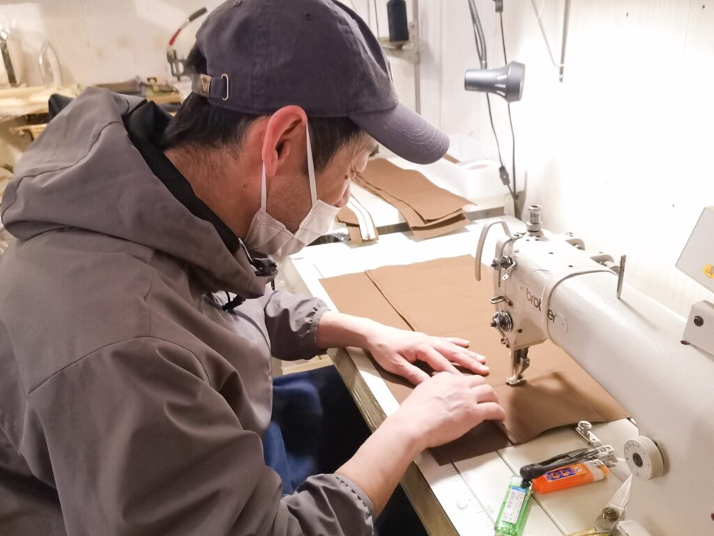 オーナーの北村さん。制作している様子を見学させていただきました