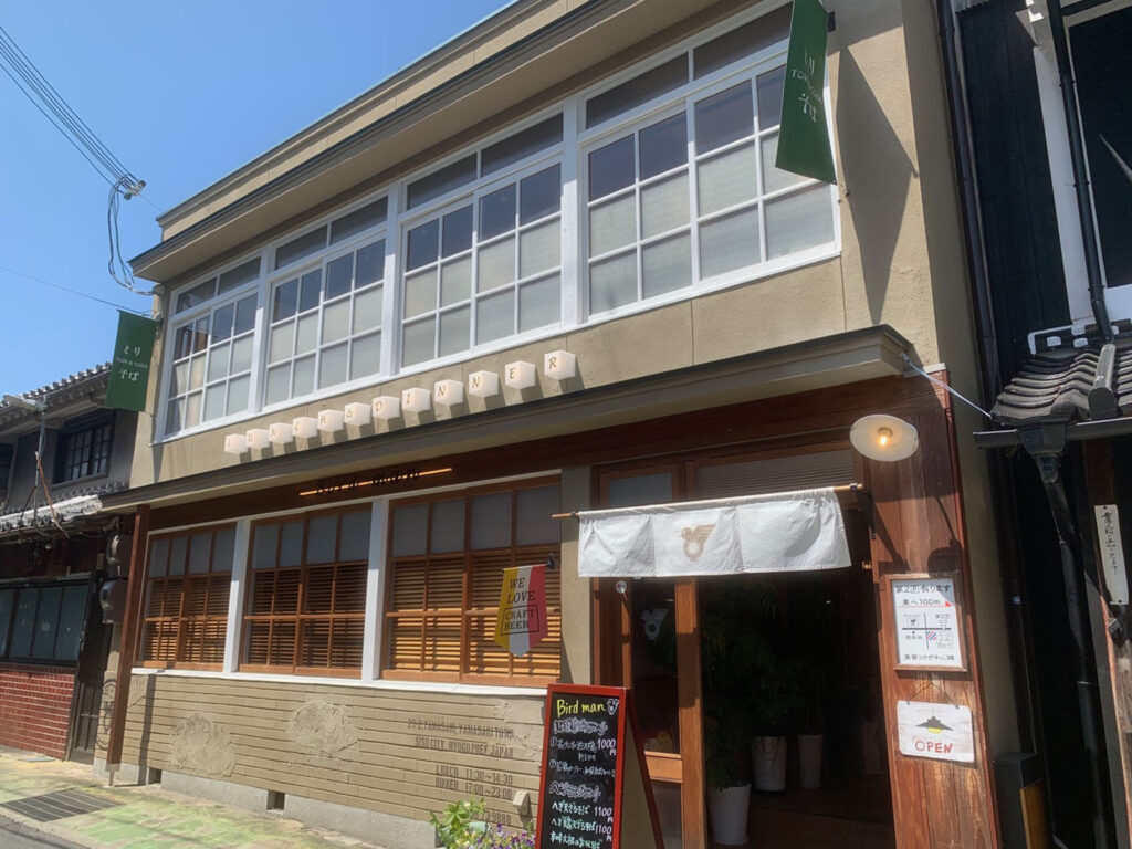 「bird man」は地元でも人気のお店