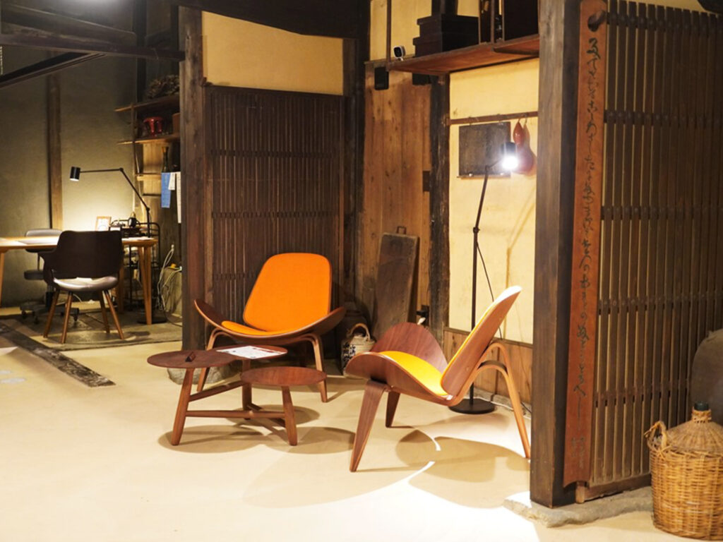 山崎旅館Q　ロビー