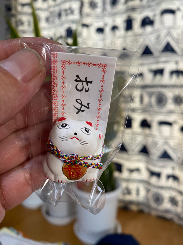 播州清水寺　目がかわいい猫みくじ（400円）