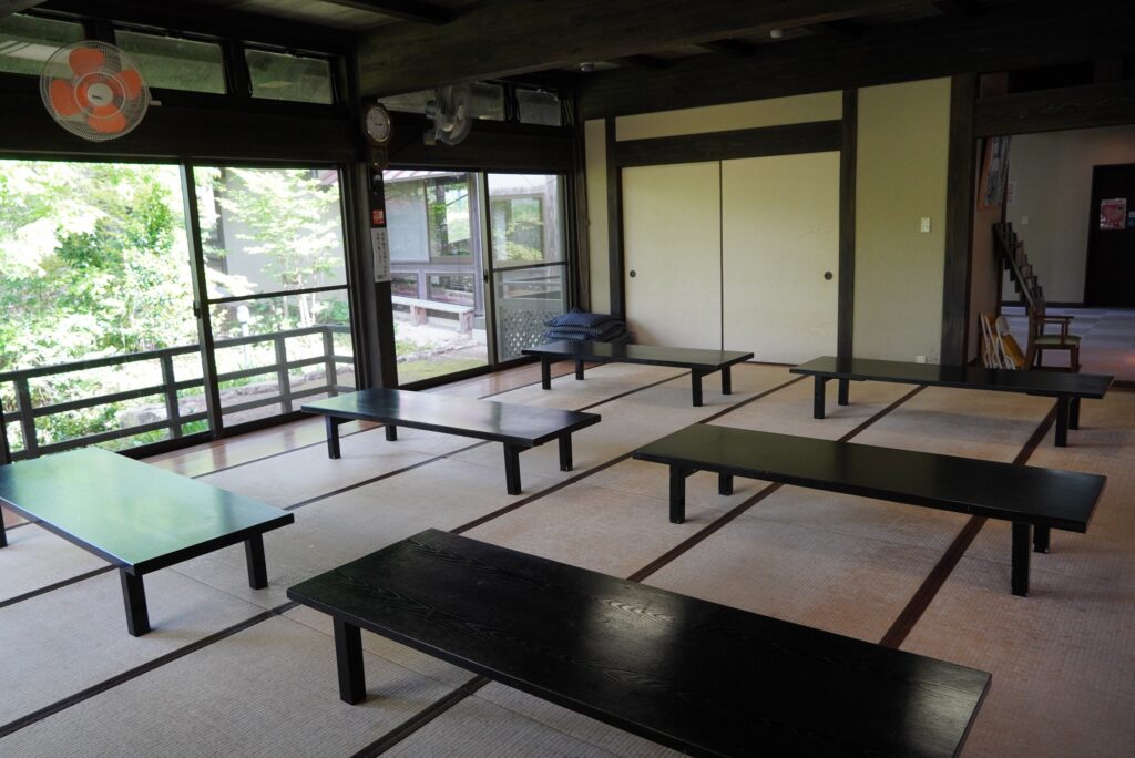 こんだ薬師温泉　座敷