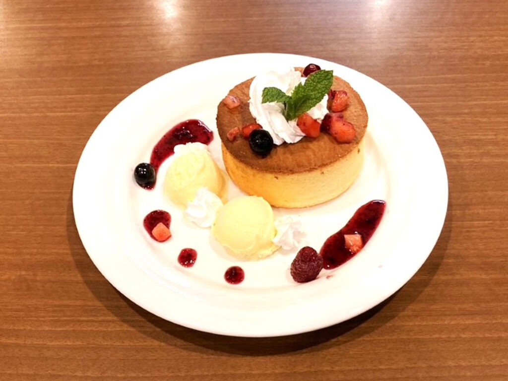 尼崎 隠れ家 カフェ「ぎょもん」
『パンケーキ』　単品600円、セット850円