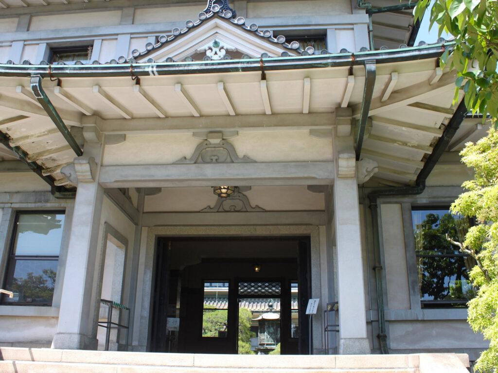 『白鶴美術館』
