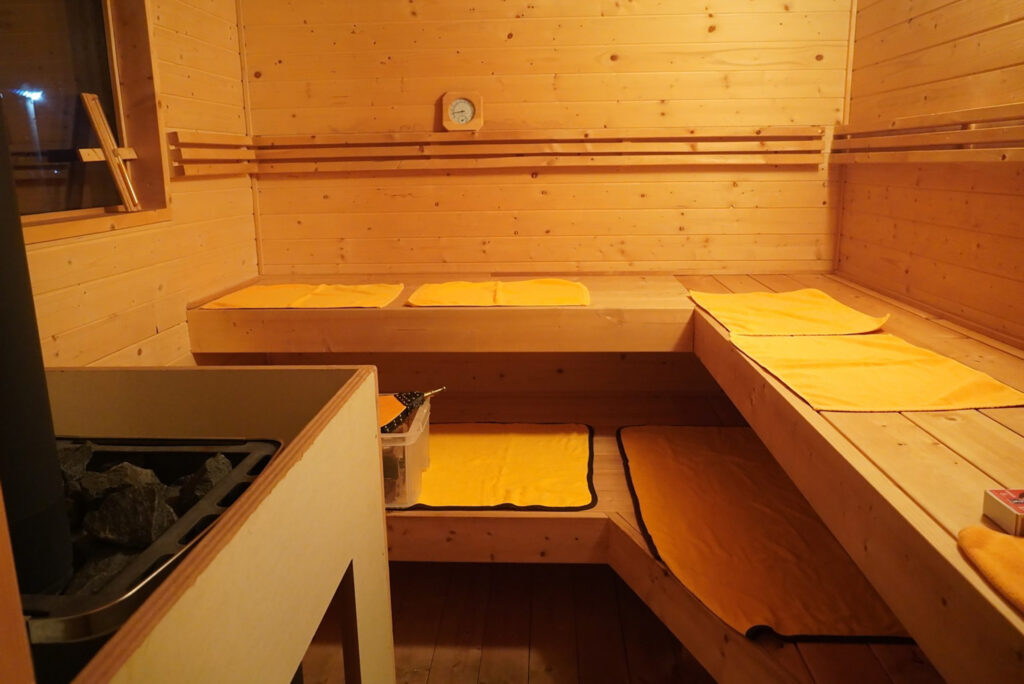 KAMOMESLOWHOTEL　小屋の中はこんな感じ