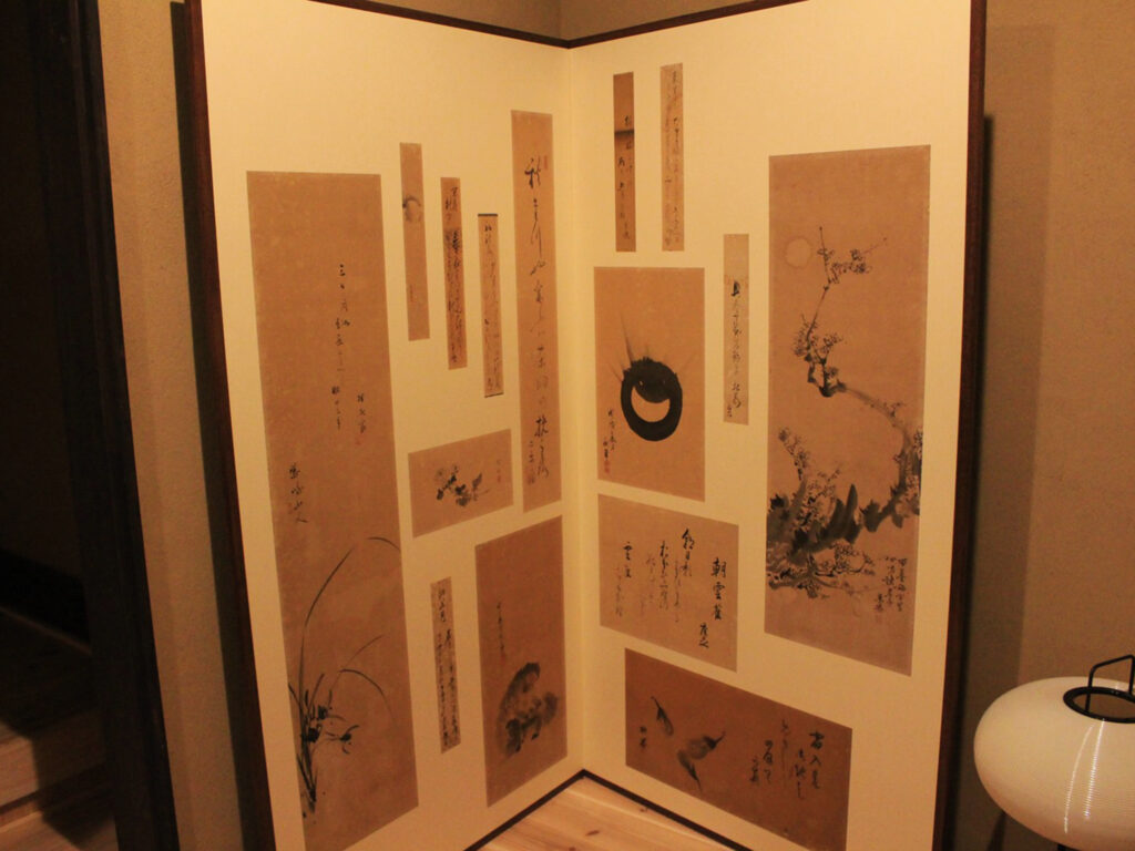 雰囲気にマッチした屏風
