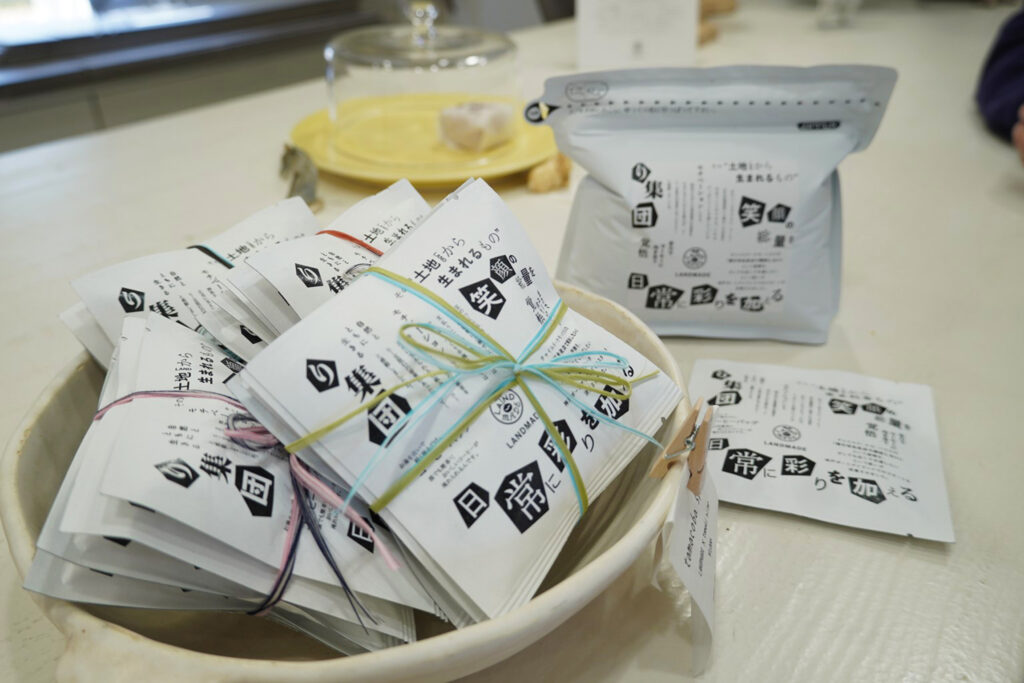 「tamaco」1,500円、「tamacoba」（5パック）1,000円
