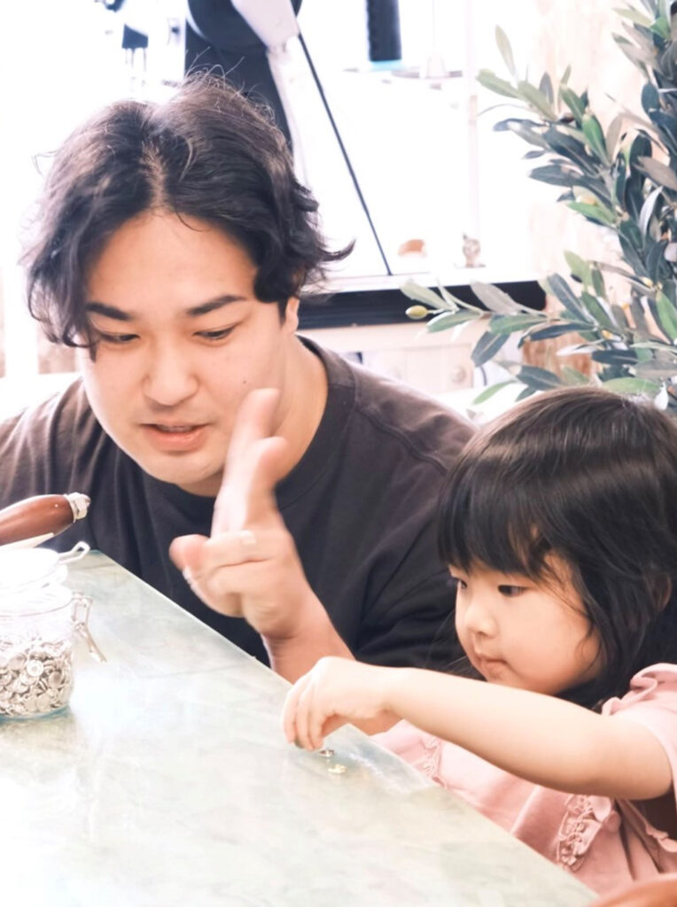 赤松さん（左）は土田さんと同じく第1回リノベーションスクールの受講生