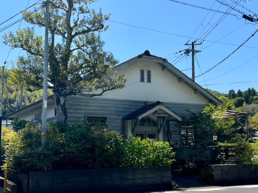 築87年ほどの雰囲気ある建物 