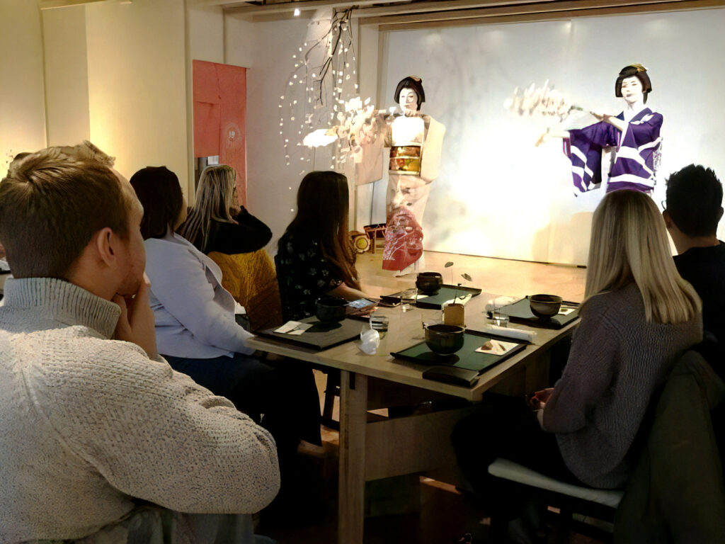 写真提供：『芸妓カフェ一糸』