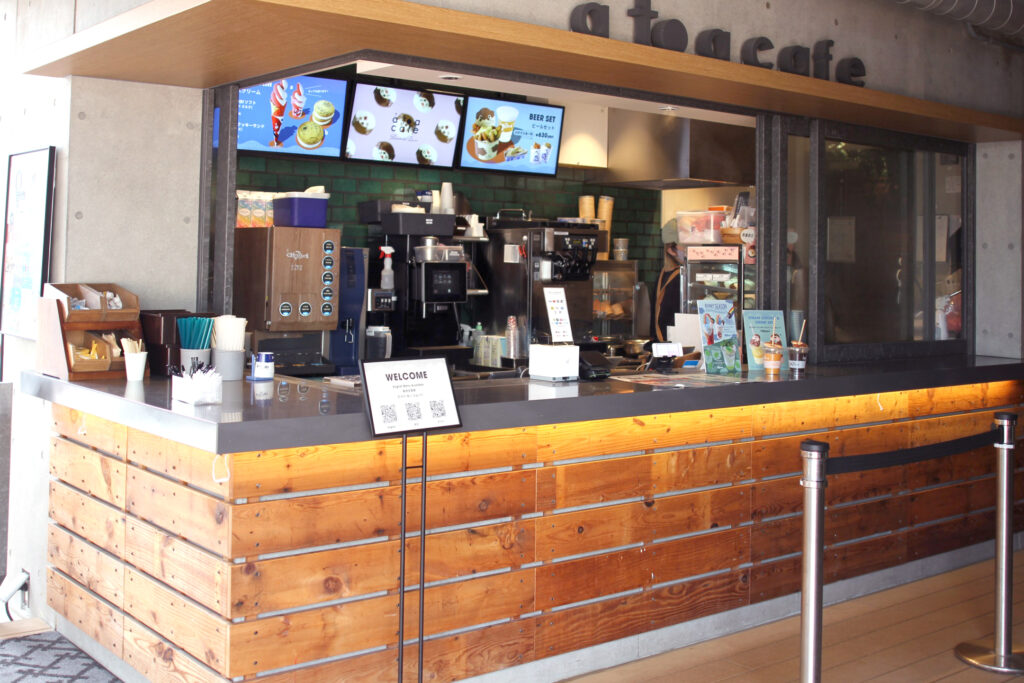 「átoa cafe（アトアカフェ）」