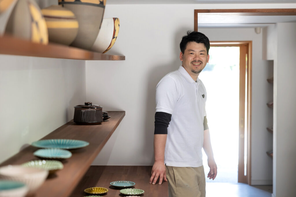 窯元『雅峰窯』の五代目となる市野健太さん