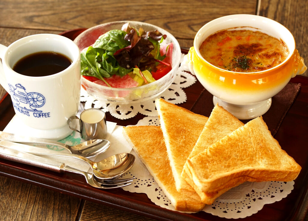 写真提供：『にしむら珈琲店』／グラタンセット