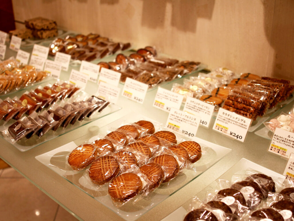 フィナンシェなどの焼き菓子は1つから購入可能