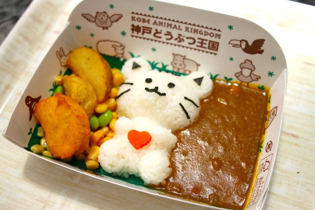 『キッズカレー』（780円）などツシマヤマネコ米を使った子ども向けメニューも