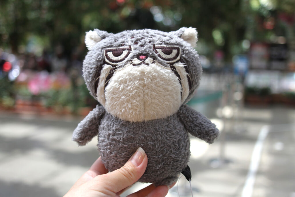 『壁ドンマヌルネコ　ぬいぐるみ』（2,800円）
