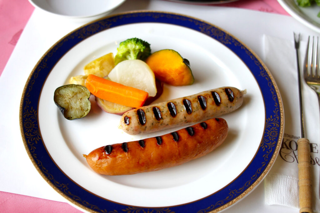 ジューシーなソーセージのパリッと食感がたまらない