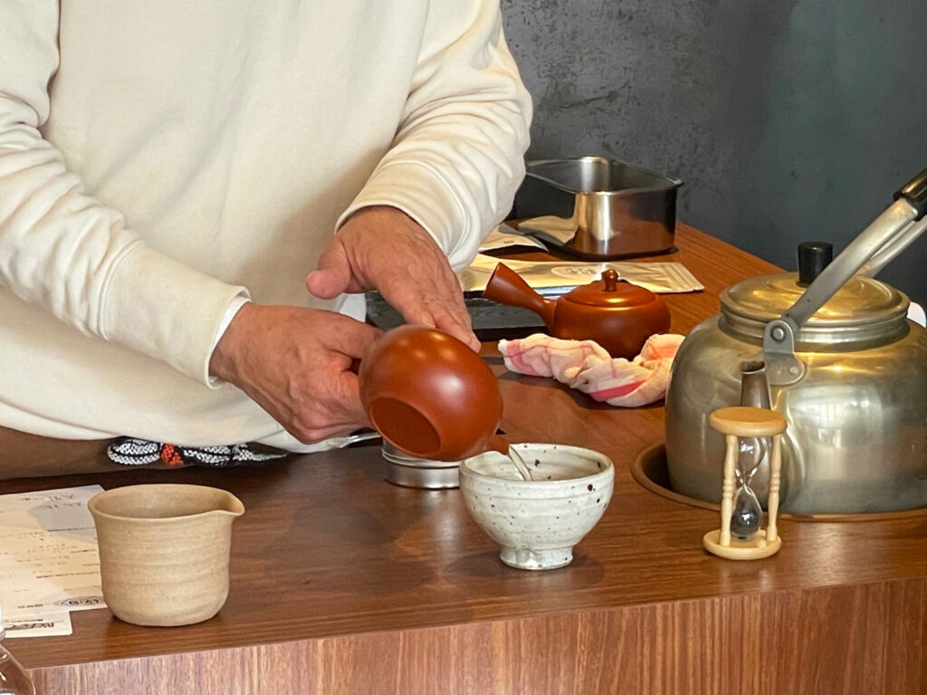 注ぎます