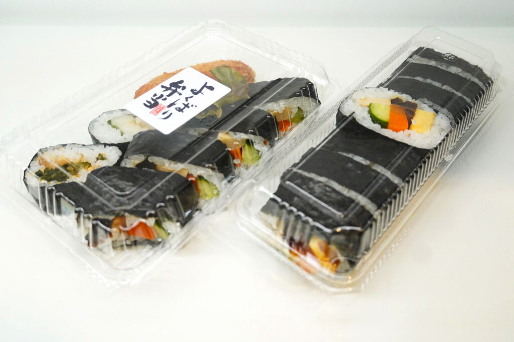 田舎巻き寿司600円、よくばり弁当640円
