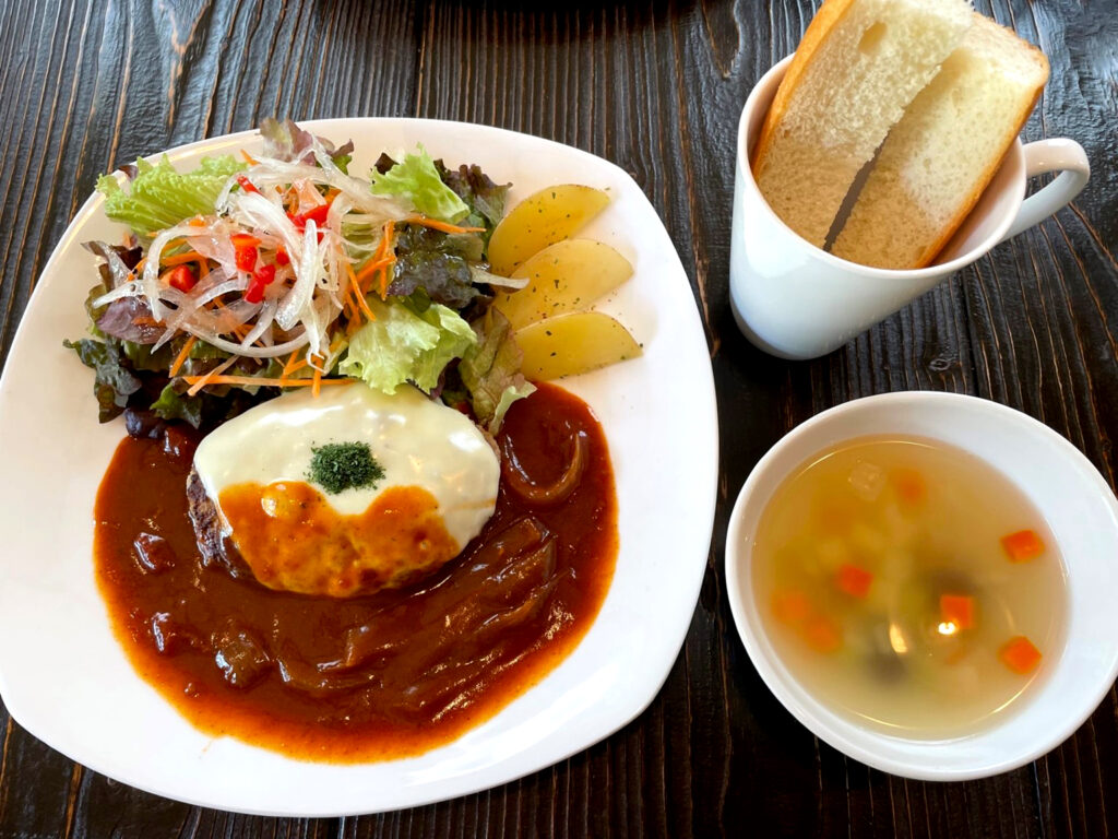 デミグラスハンバーグランチセット