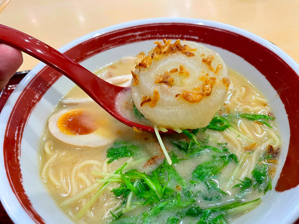 『淡路玉ねぎ鶏白湯ラーメン』（990円）