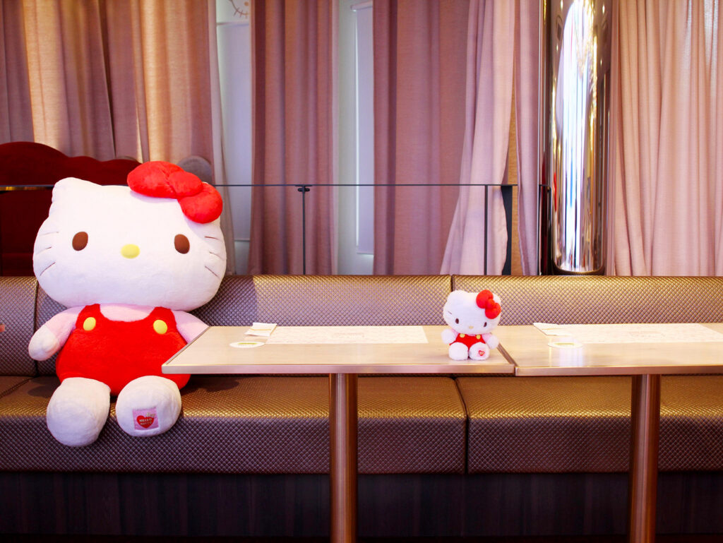 ハローキティのぬいぐるみ