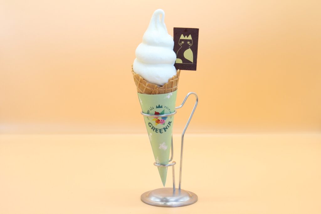 写真提供：『グリーニア』／『もこもこミルクソフトクリーム』（400円）