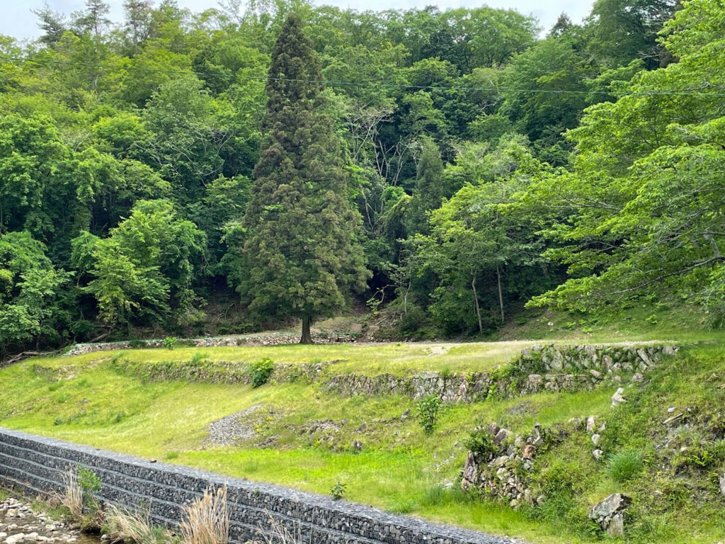 「多田銀銅山代官所跡」