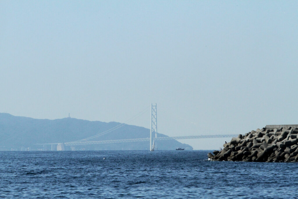 天候がよければ明石海峡大橋や淡路島も見える