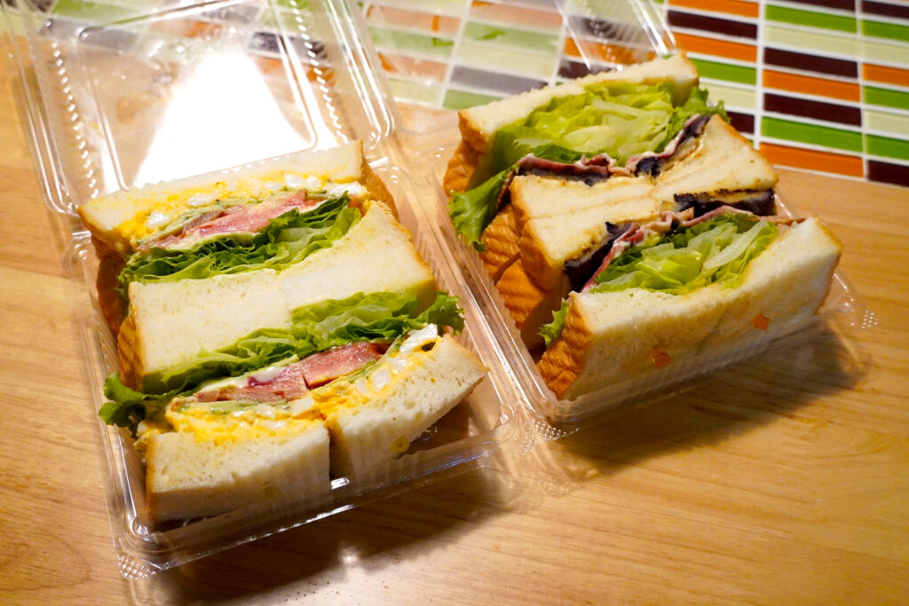 『普通のミックスサンド』（500円）