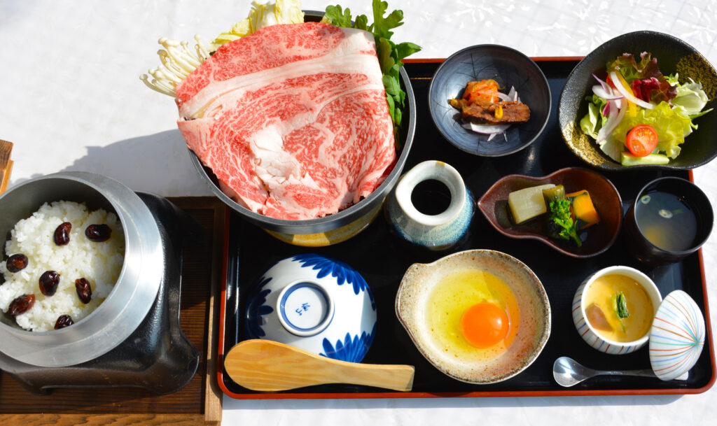 『国産牛すき焼き御膳』（4,400円）