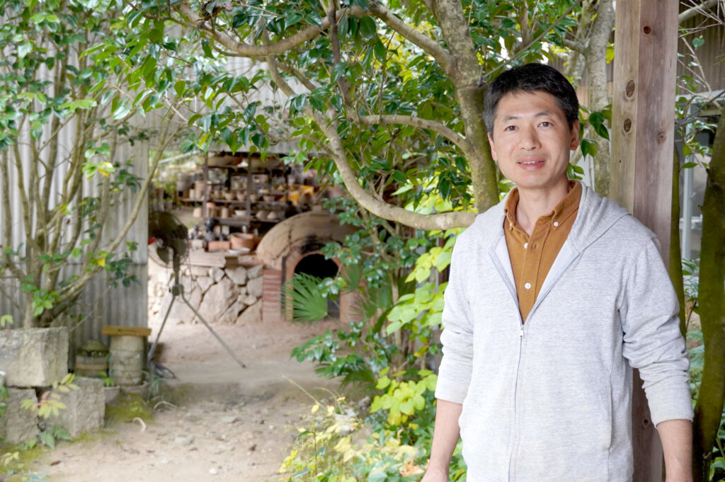 『陶勝窯』の七代目・市野勝磯（いちのかつき）さん
