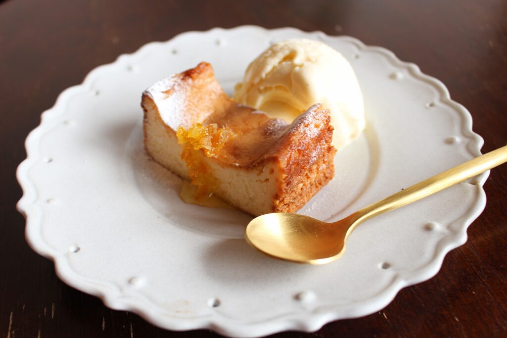 『チーズケーキアイスクリーム添え』（480円）