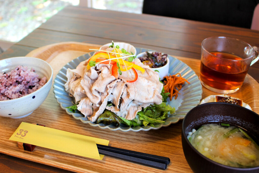 『月替わりランチ(※要予約・酵素風呂利用者のみ)』（1,200円）