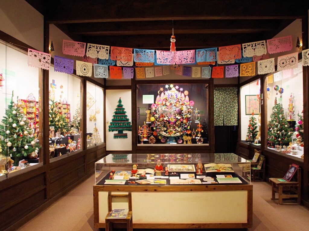 今回、冬の特別展に初登場の奥の展示に注目