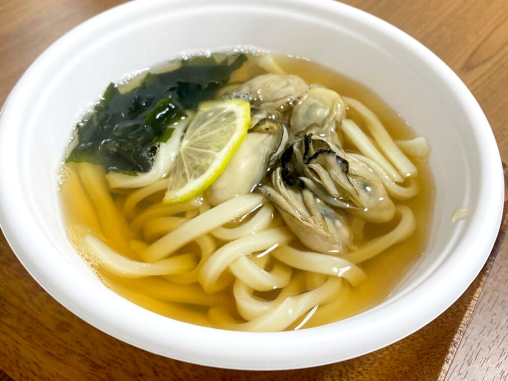 『かきうどん』300円
