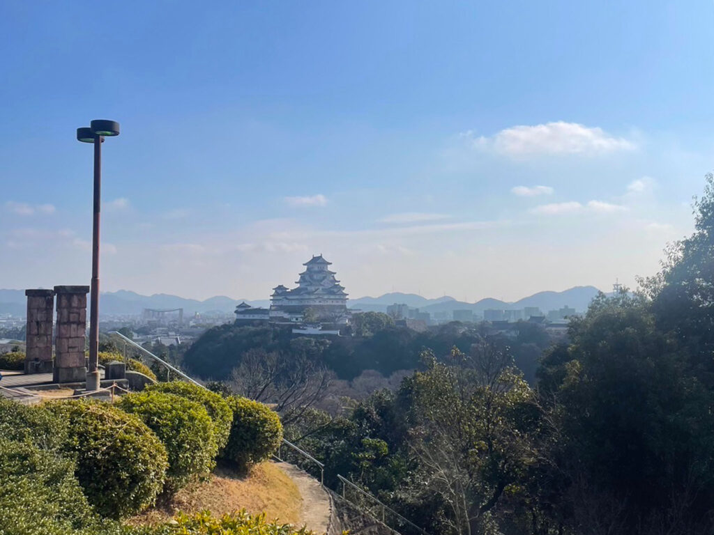 男山