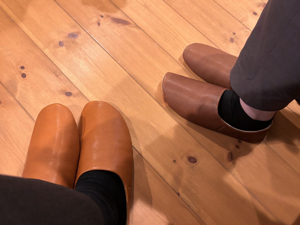 訪問した際のルームシューズは大変履きやすかった
