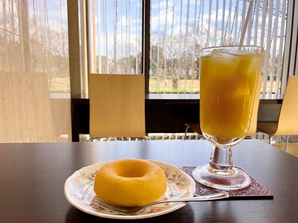 ミュージアムカフェのドーナツ