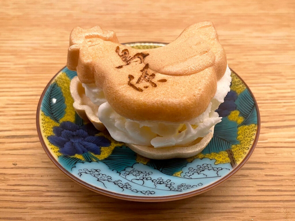モナカアイス
