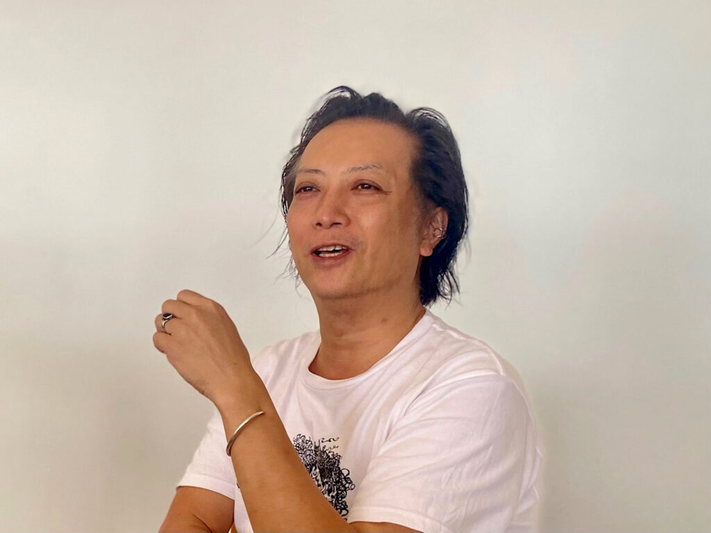 現在は沖縄に在住している梅原龍さん