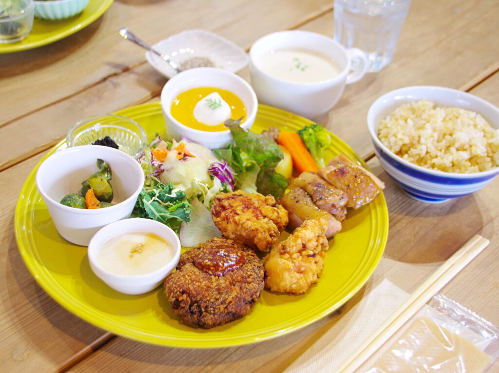 一番人気『chattanaランチ』（1,450円）のモニターツアースペシャル版。