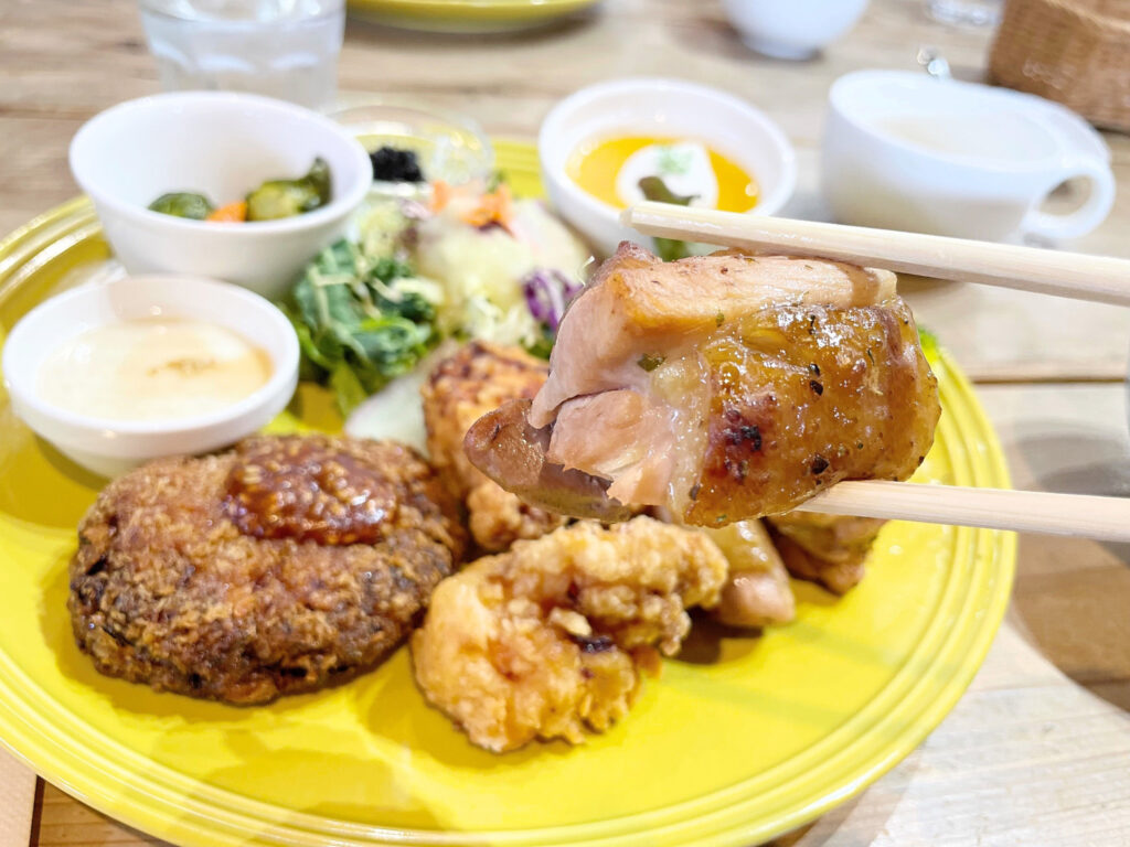 『カフェ チャッタナ』