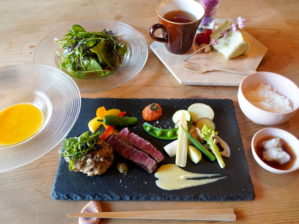 「WOODWORKING cafe」