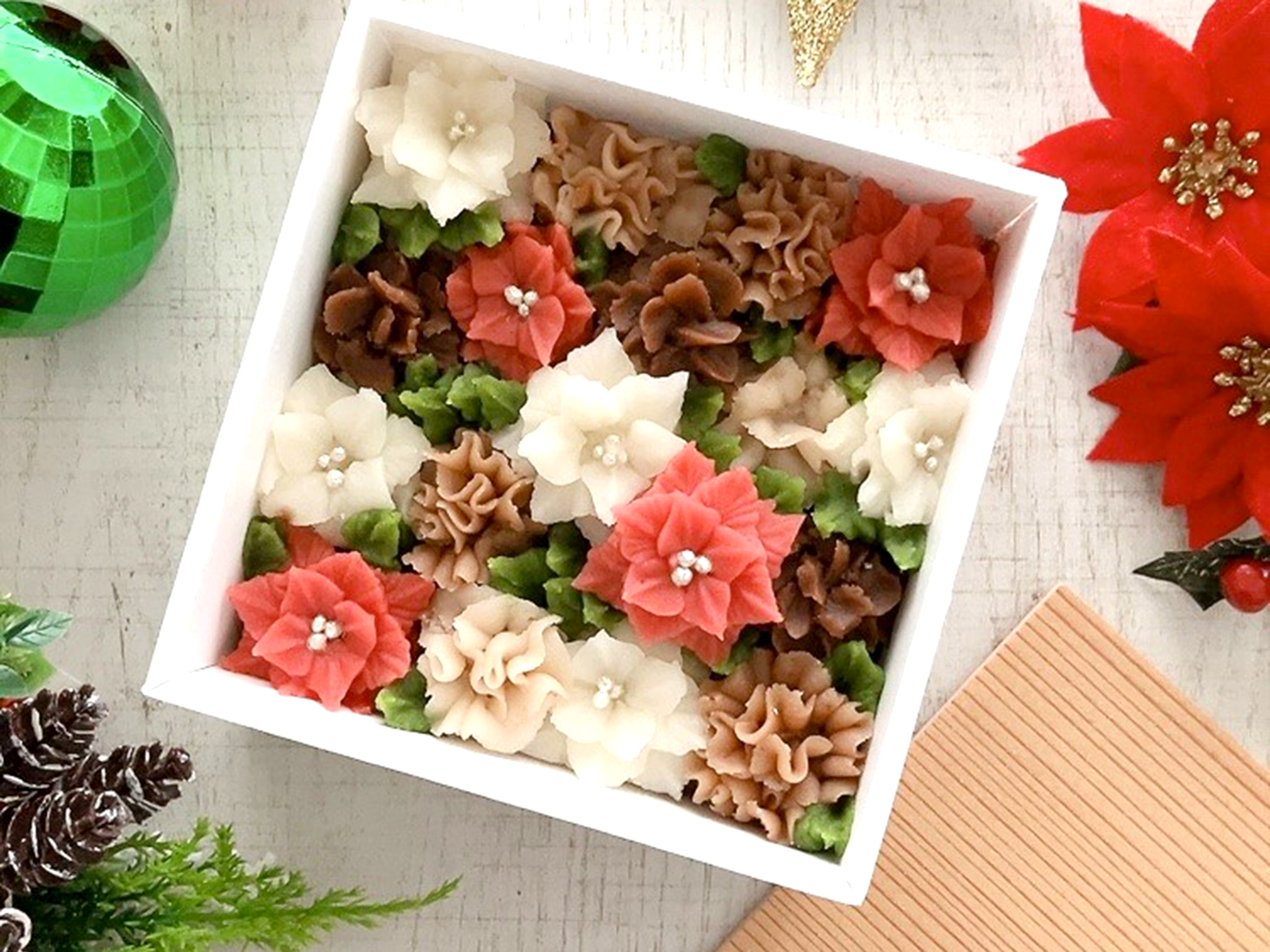あんこを絞って作る花あんこのクリスマスBOXワークショップ